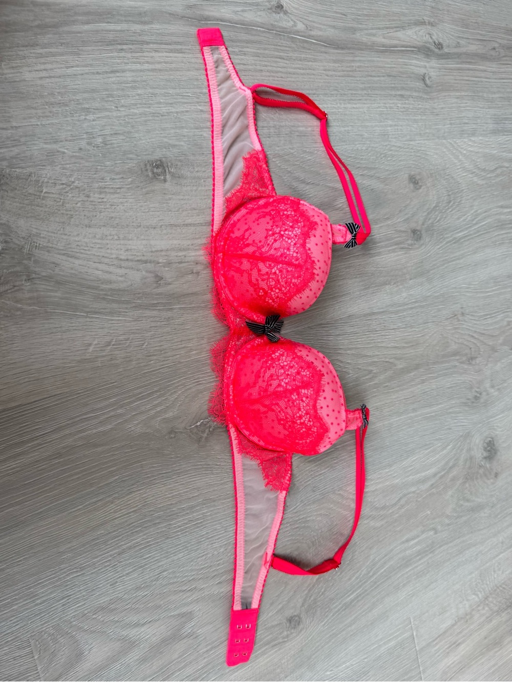 Victoria’s Secret Very Sexy Coral Red Lace Bow Push-Up Bra 34B